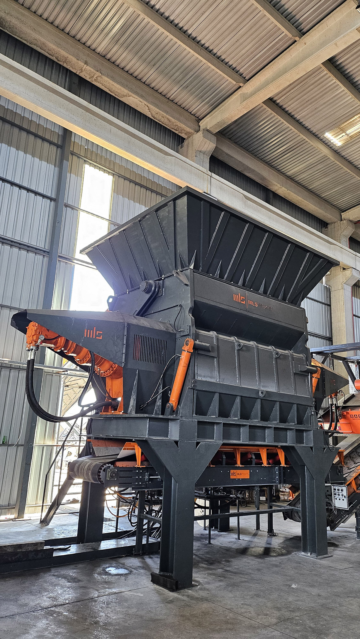 Tek Şaftlı Kırma Makinesi 4 - MLS Makina