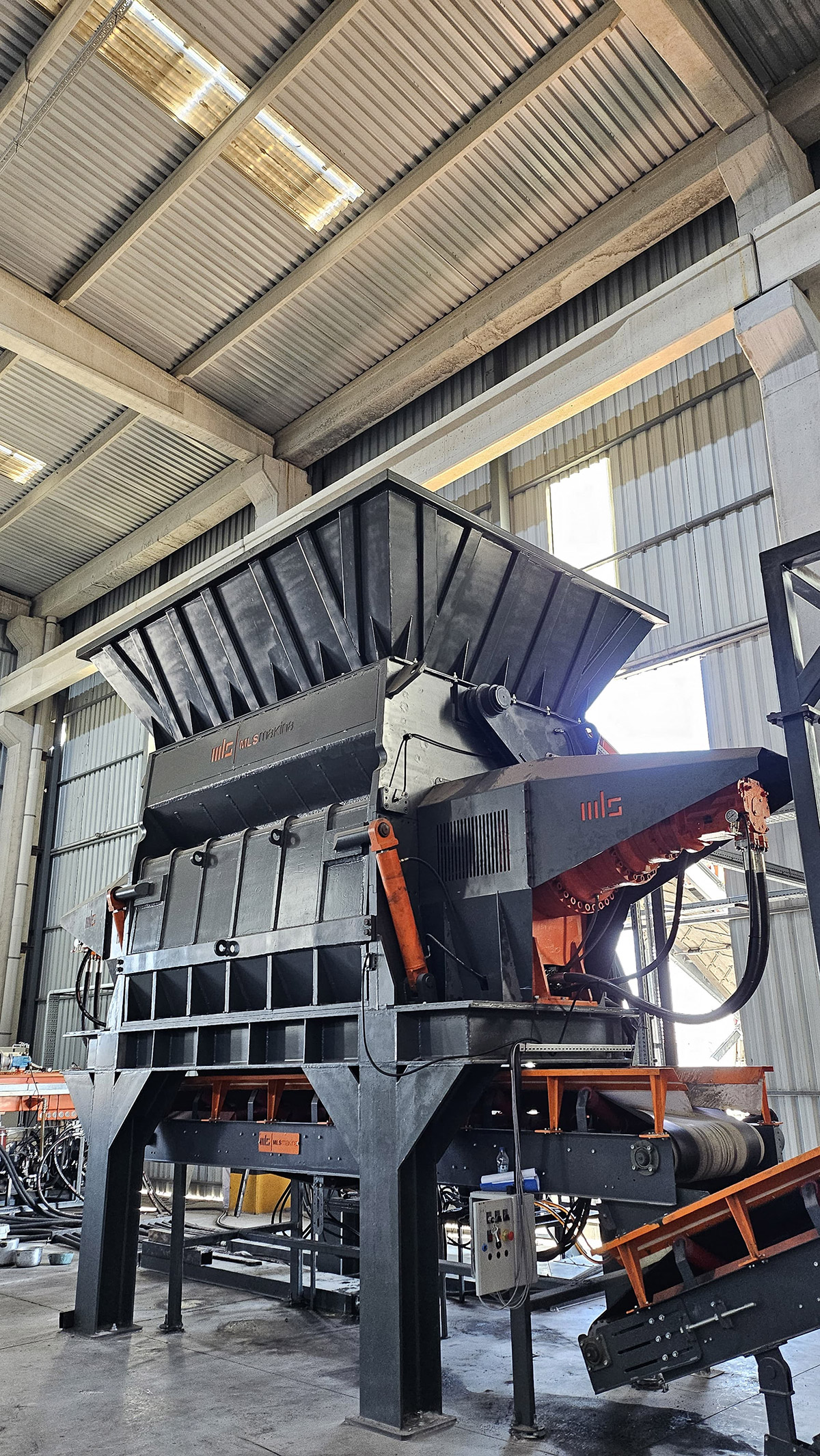 Tek Şaftlı Kırma Makinesi 5 - MLS Makina